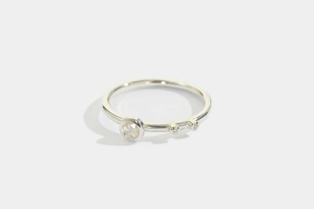 14K White Gold Mother Ring with Rose Cut Diamond and 2 Brilliant Side Stones